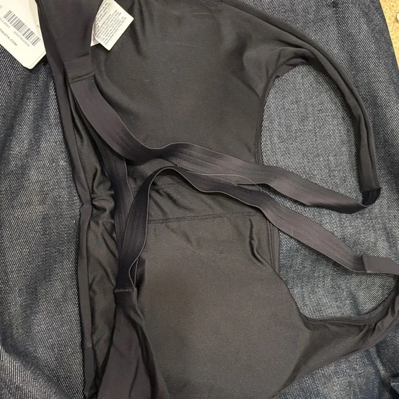 Athleta Midnight Black Sports Top - Picture 4 of 4